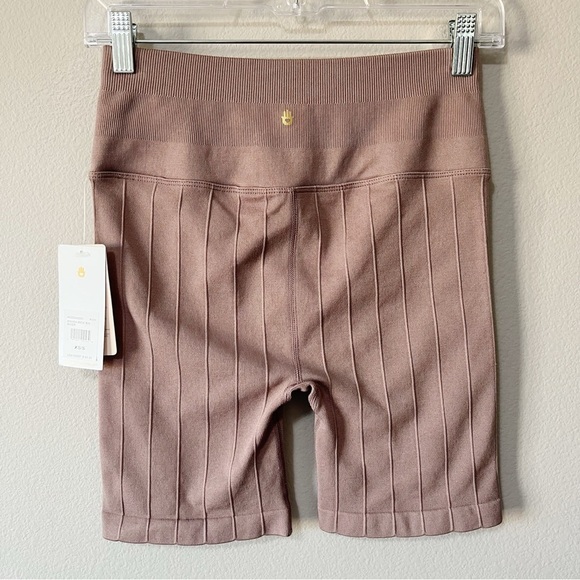 Spiritual Gangster Amara Wide Rib Biker Short Rich Mauve Size XS/Small NEW - Picture 8 of 11